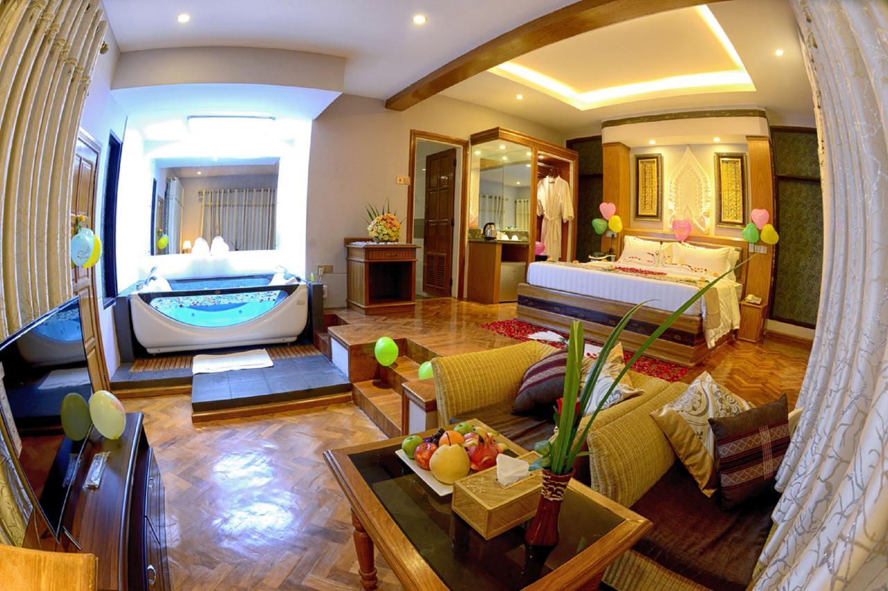 Shwe Taung Tan Hotel - Lake View Monywa Exteriör bild