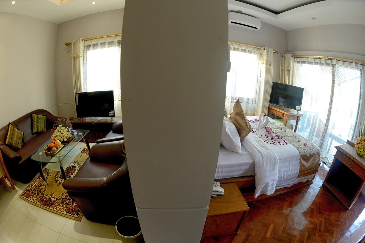 Shwe Taung Tan Hotel - Lake View Monywa Exteriör bild