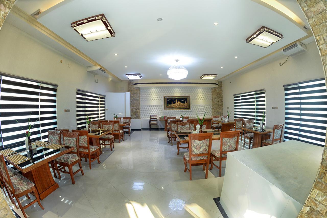 Shwe Taung Tan Hotel - Lake View Monywa Exteriör bild